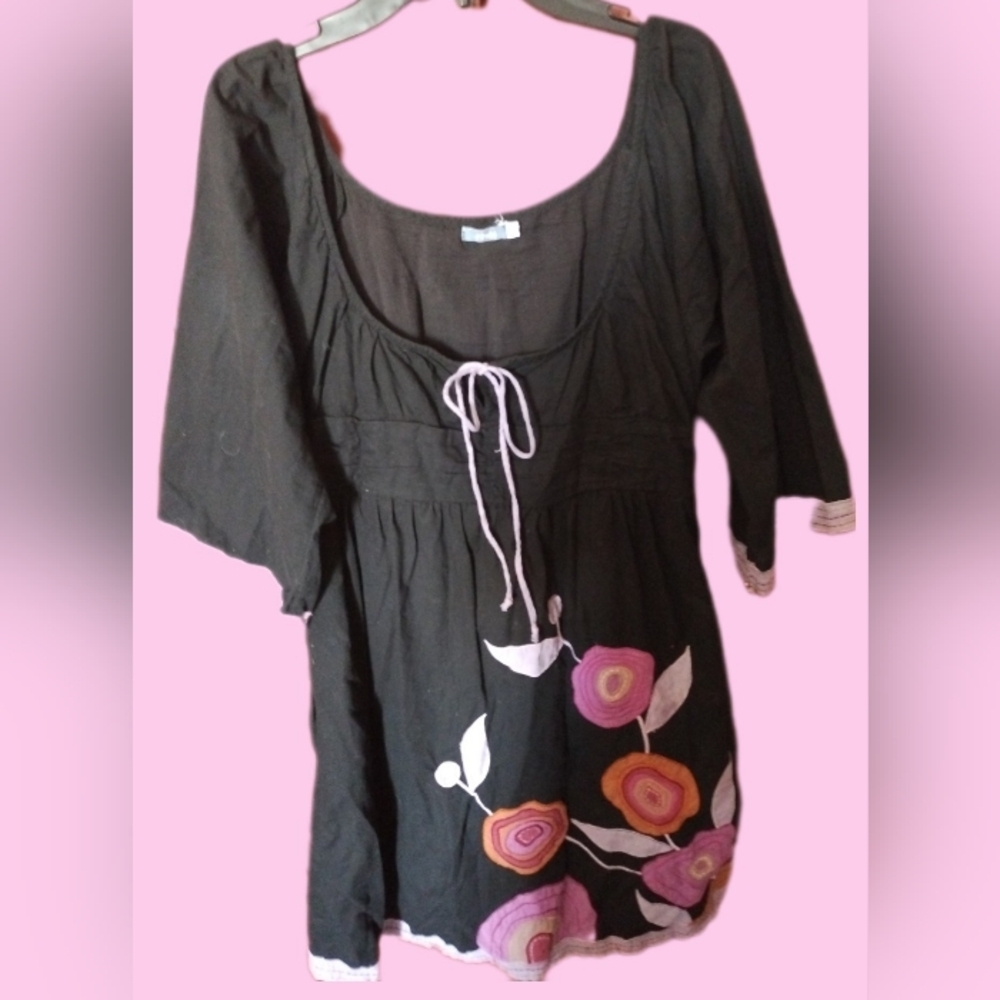 REVES BLACK FLOWER APPLIED DRESS SZ L